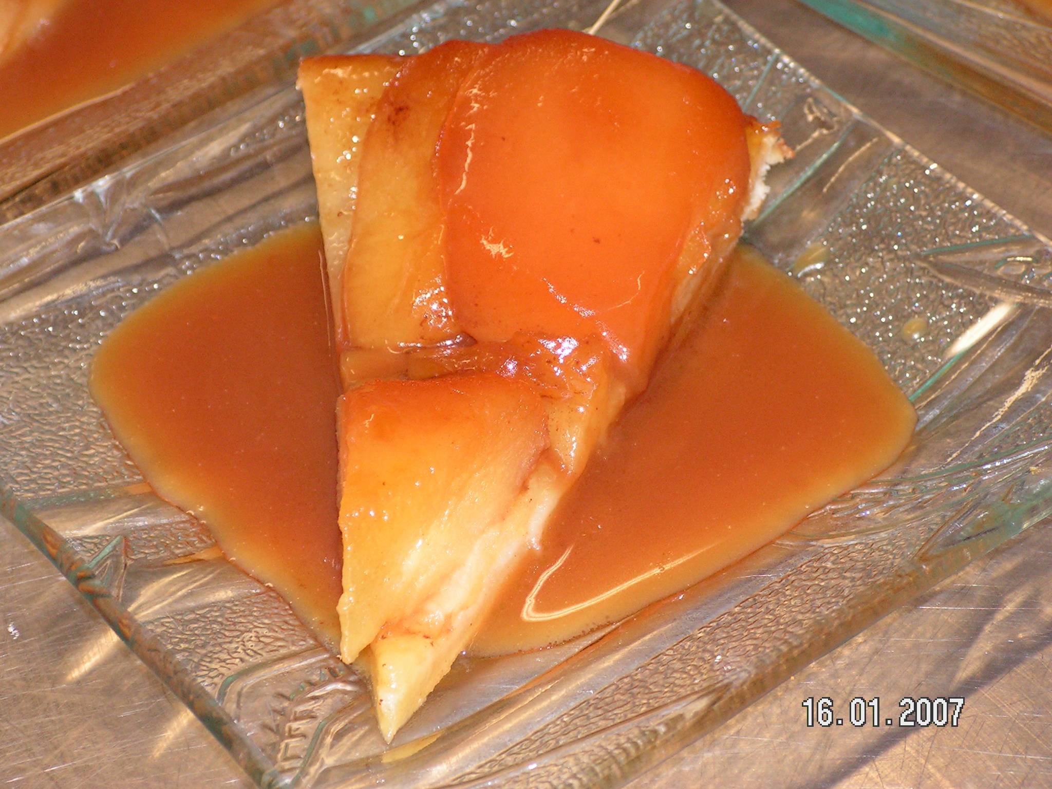 tarte_tatin_part_et_sauce.jpg